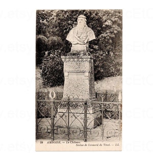 Unused French Postcard - Statue of Leonardo de Vinci at the Chateau in Amboise