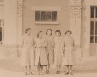 French 1940's Photo - Group of Women Wearing Smocks
