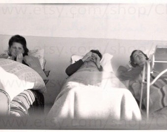 French 1940's Photo - Three Women in Beds