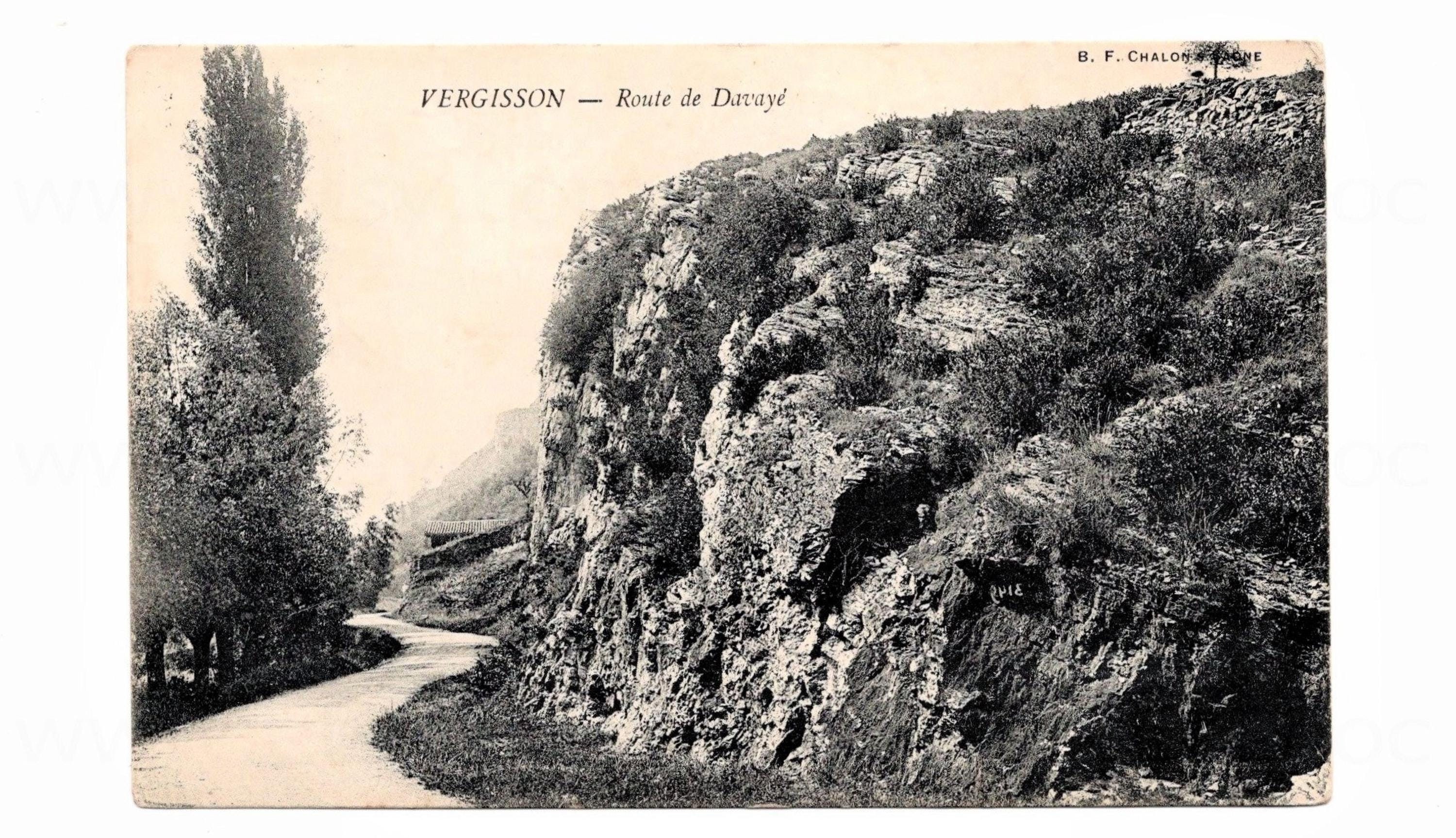 Vintage French Postcard - Route de Davaye, Vergisson, France