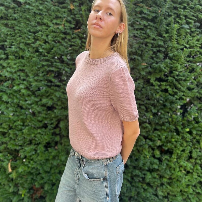Ręcznie robiony sweter z organicznej bawełny: Rose Antique z krótkim rękawem i okrągłym dekoltem zdjęcie 2