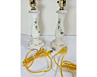 Para porcelany VTG Leviton w kolorze zielonego bluszczu, ręcznie malowanej, z nowymi sznurkami