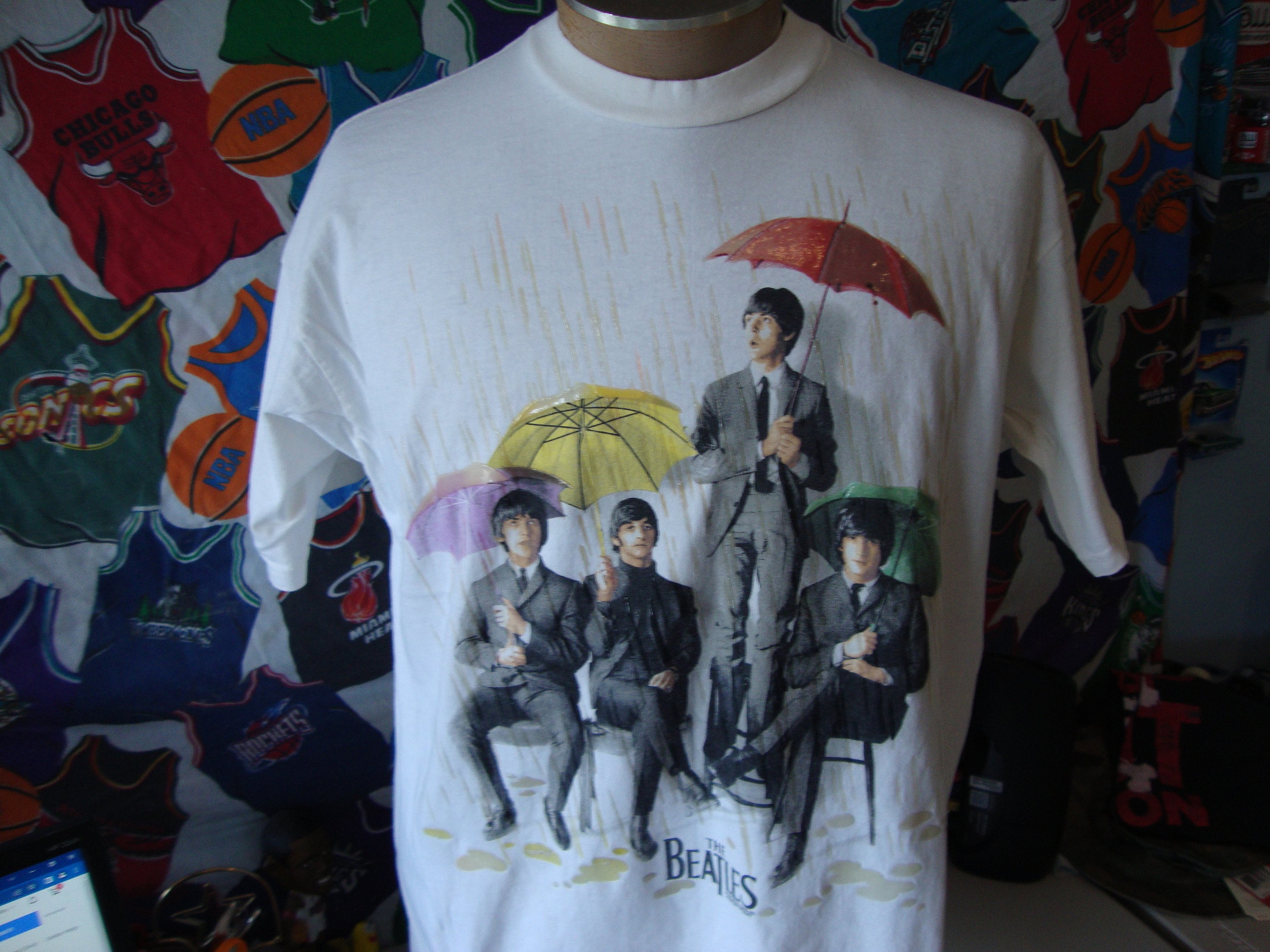 Vintage 90's the Beatles 1999 Umbrellas Tee White T Shirt L - Etsy