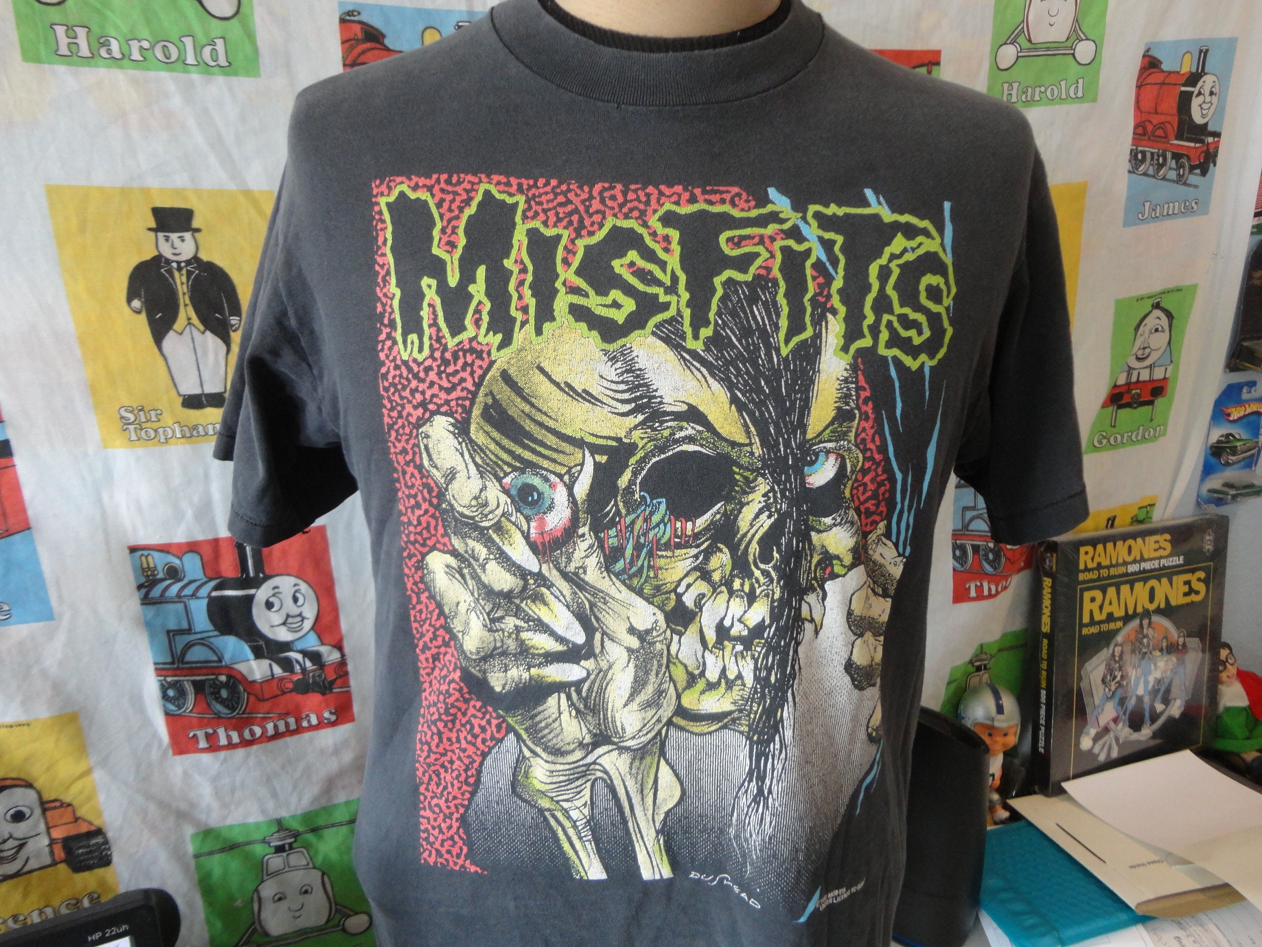 Vintage 90's the Misfits 1990 Earth AD Punk Rock Band Tee Vintage 90's the Misfits 1990 Earth AD Punk Rock Band Tee