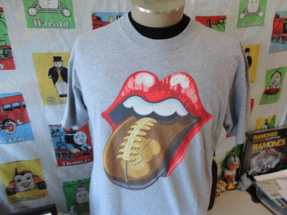 Vintage The Rolling Stones Band New York Stadium Football Logo T Shirt Size L Shirthorizon