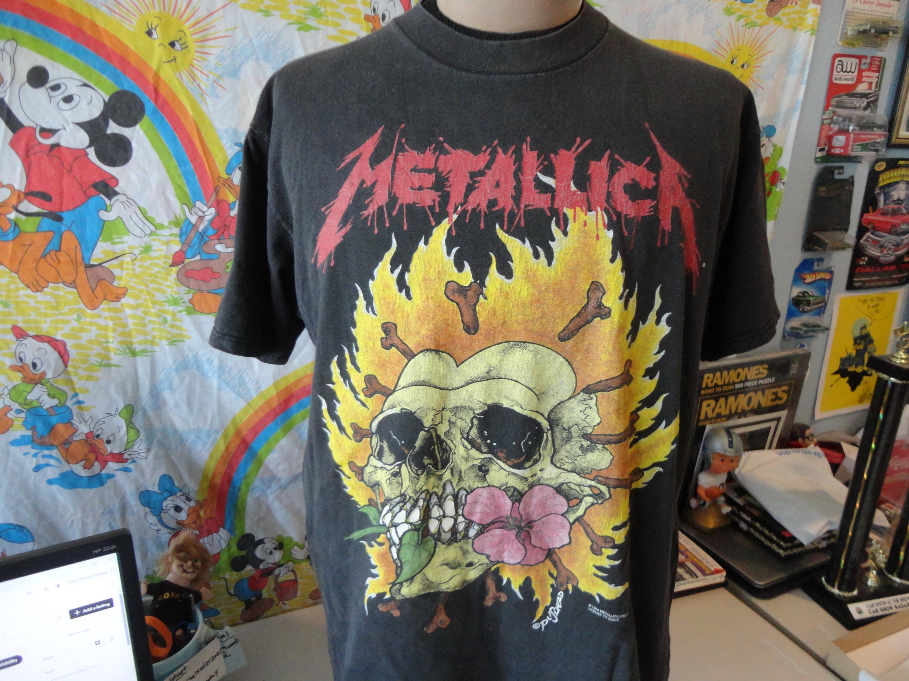 Vintage 90's Metallica Pushead Flaming Skull Flower Heart Band Tee
