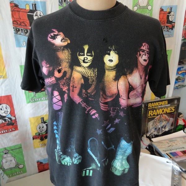 Vintage 90's KISS Band Tee 1996 They're Back Alive WorldWide '96 '97 Tour Concert T Shirt L