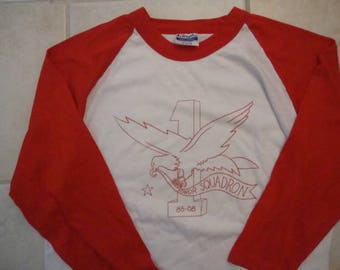 Vintage 80er Jahre #1 Ehre Staffel 85-89 Adler Militär Raglan-Ärmel-T-Shirt Größe L
