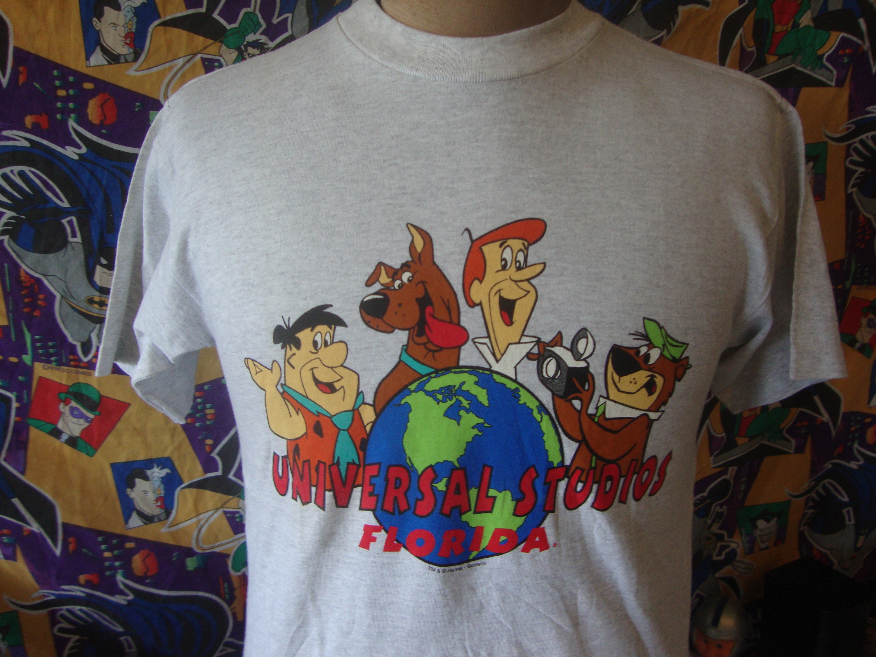 Vintage Universal Studios T-Shirt Scooby Doo The Jetsons The
