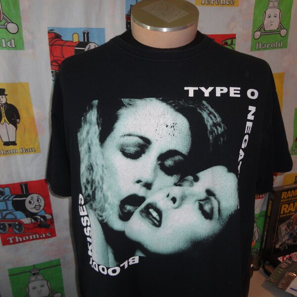 Vintage TYPE O NEGATIVE Bloody Kisses T Shirt Size L