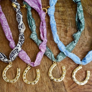Scarf Necklace Horseshoe