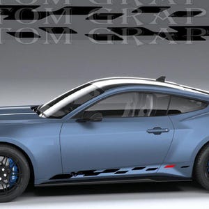 Decalcomanie Mustang Racing – Coppia di adesivi in vinile personalizzati – Grafica sportiva per SUV elettrico