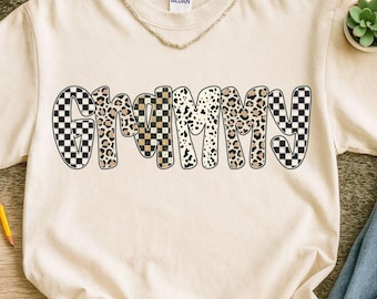 Grammy rétro PNG, Design en sublimation grand-mère léopard à carreaux, tendance grand-mère chemise PNG, maman léopard damier PNG, fête des mères Png