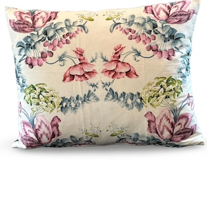 20&quot; x 26&quot; Lumbar Pillow made with Vintage Scalamandre Beatrice Pattern Fabric