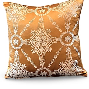 18&quot; Square Pillow made with Vintage Silk Prelle Lampas Hortense Pattern