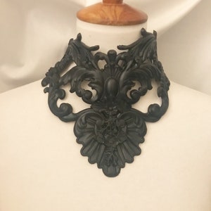 Royalty 3D Handmade latex rubber necklace