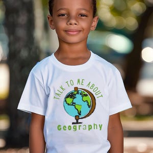 Sprechen Sie mit mir über Geographie, leichtes Kinder T-Shirt, Globus, Weltkarte