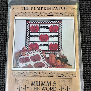Vintage Mumm&#39;s the Word The Pumpkin Patch Quilt Pattern Debbie Mumm Halloween Bats UNCUT