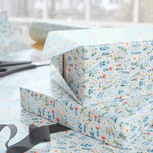 Wildflower Wrapping Paper, Bright Floral Gift Wrap for Spring, Birthday Present Wrap, Cheerful Garden Party Paper, Nature Inspired Wrap