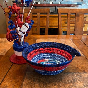 July 4th holiday bowl, patriotic fabric bowl, July 4th decor, Independence day, decorative bowl, fabric bowl, Jelly Roll bowl, fabric basket