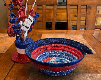 July 4th holiday bowl, patriotic fabric bowl, July 4th decor, Independence day, decorative bowl, fabric bowl, Jelly Roll bowl, fabric basket