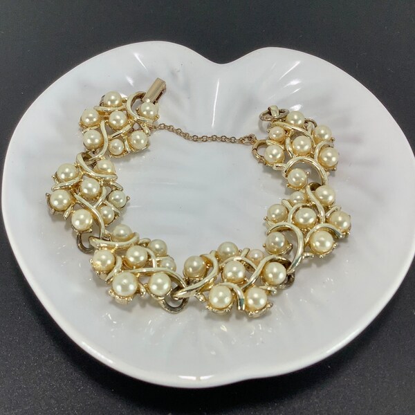 Vintage Gold Coro Pearl Bracelet - early 1950s - Wedding