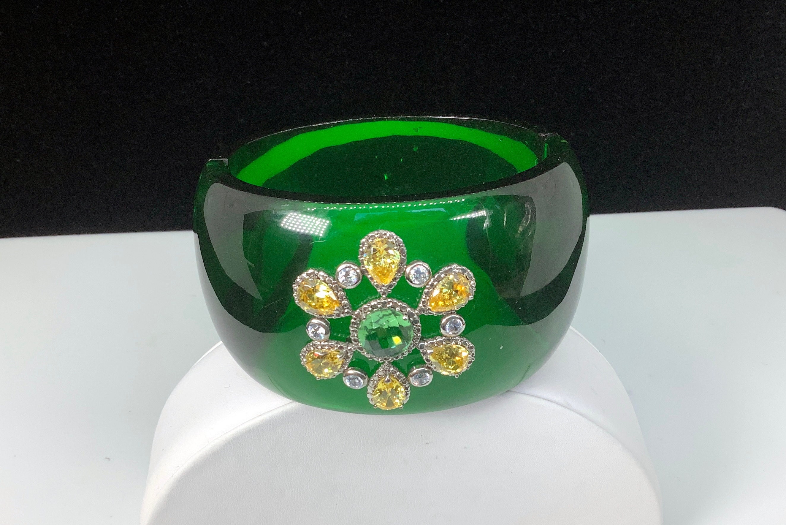 Jewelmint Emerald Green Lucite Clamper Bracelet With Rhinestone Center ...