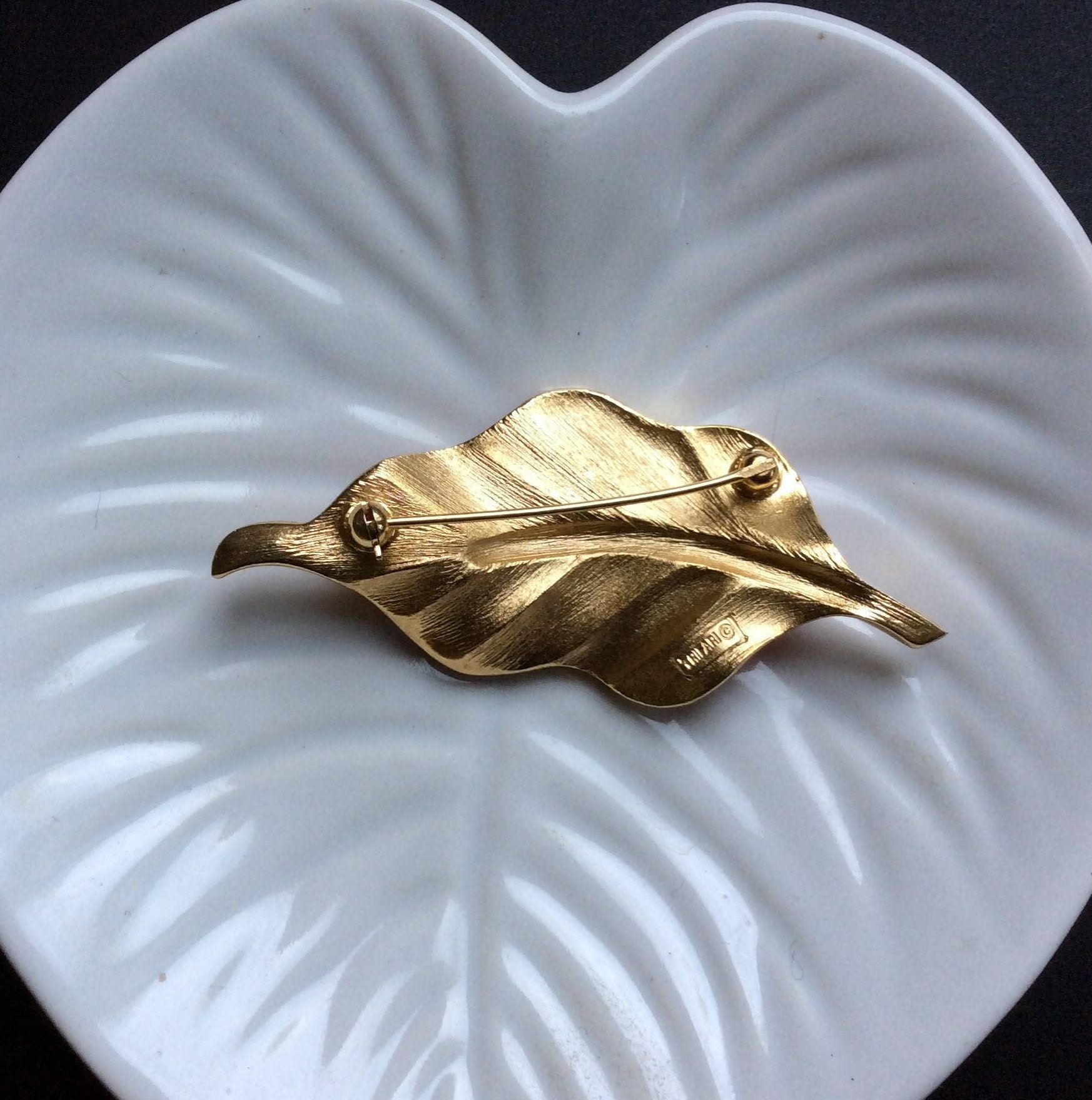 Gorgeous Trifari Red Enamel Leaf Brooch - Etsy