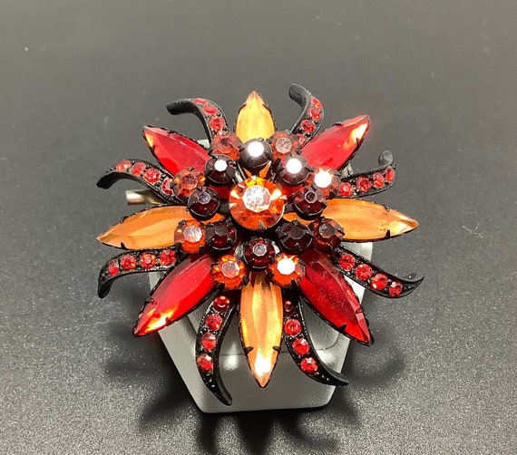 Red and Orange Selini Japanned Brooch  - Multi La… - image 1