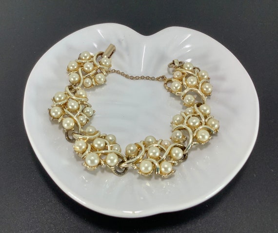 Vintage Gold Coro Pearl Bracelet - early 1950s - … - image 1