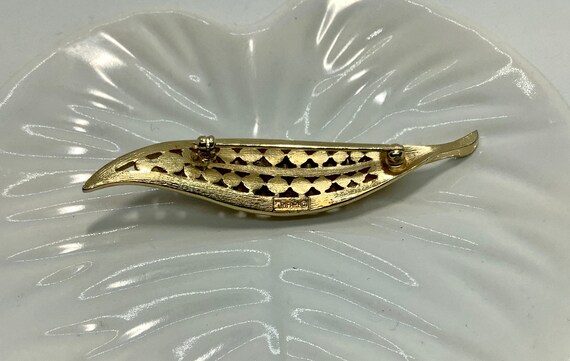 Trifari Slender Gold Leaf Brooch with Faux Pearl … - image 3