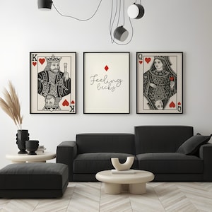Trio d’Affiches Digitales – Jeu de Cartes Royal & Message Positif “Feeling Lucky”