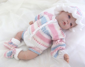 Gorgeous knitting pattern to fit 0-3 month baby/18-22" reborn - Lovely outfit