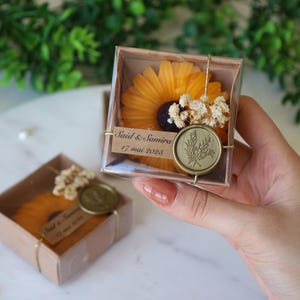 Hochzeit Gefälligkeiten, Benutzerdefinierte Sonnenblume Kerze Favor, personalisierte Hochzeitskerze, Sparen Sie das Datum, Brautjungfer Kerzengeschenk, benutzerdefinierte Kerze, Hochzeitsgeschenk