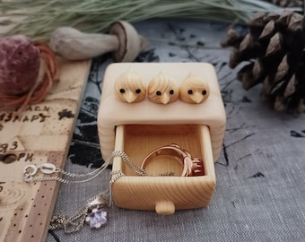 Verlobungsring Box mit Vögel, Ringschatulle für die Verlobung, Kleine Holzbox, handgemachte Ringschatulle