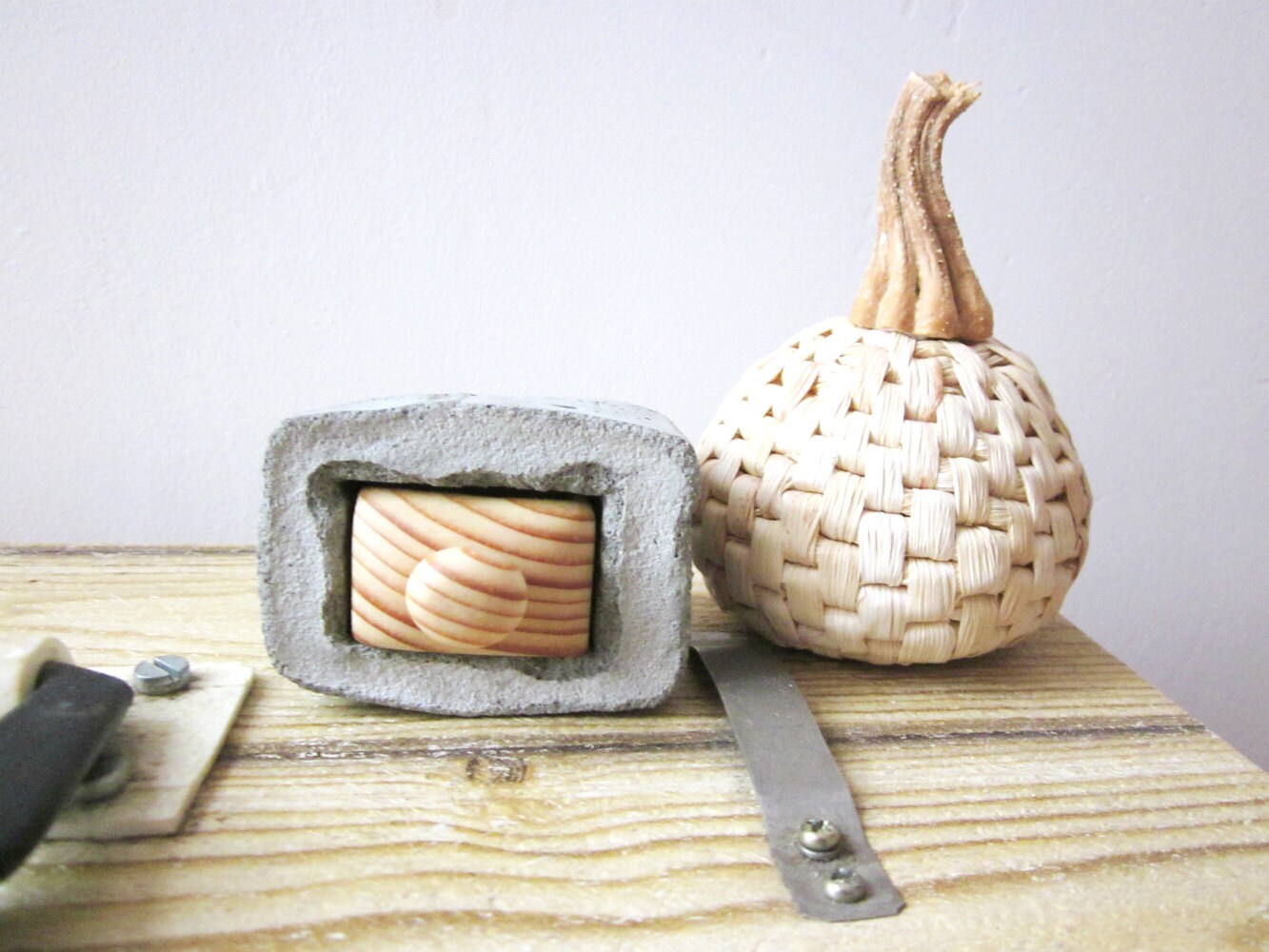 Boîte de Béton et Le Bois, Sculpture Du Arc Bijoux, Décor Industriel, Décoration Bureau