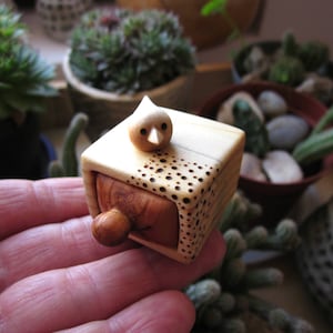 Stud earrings box with miniature bird Jewelry box wood carving Еngagement Ring box Jewelry storage