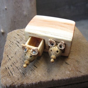 Miniature drawers with animals, Wood carving mouse, Unique wood box, Wood sculpture, Reclaimed wood miniature art image 5