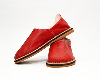 Handmade Moroccan Babouche Slippers for Men Red Leather House Shoes Artisan Indoor Slippers – Traditional Moroccan Footwear Soft Men’s Flats