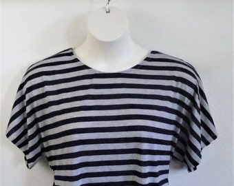 XL- Post Surgery Shirt (Shoulder, Breast Cancer, Mastectomy, Heart) / Rehab - Physical Therapy  - Style Navy/Gray Stripe Tracie