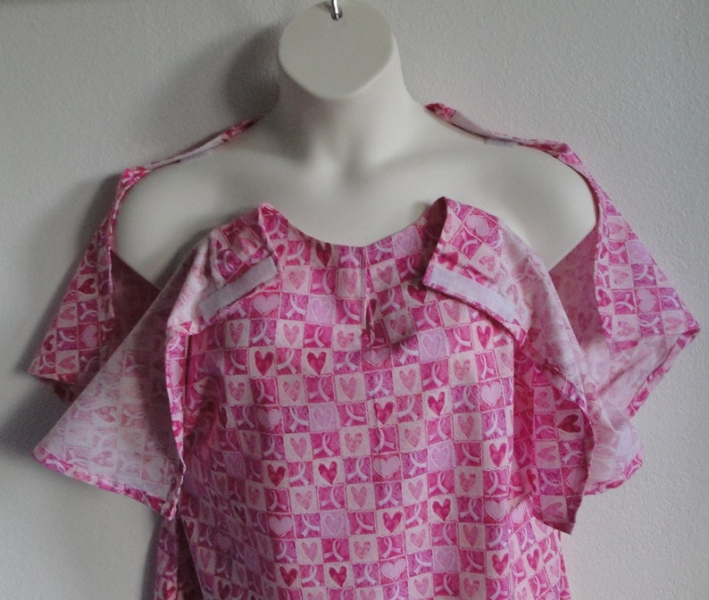 Pink Ribbon XL /& 2X Post Surgery Gown Shoulder Surgery Mastectomy Style Erin Breast Cancer Hospice Hospital Breastfeeding