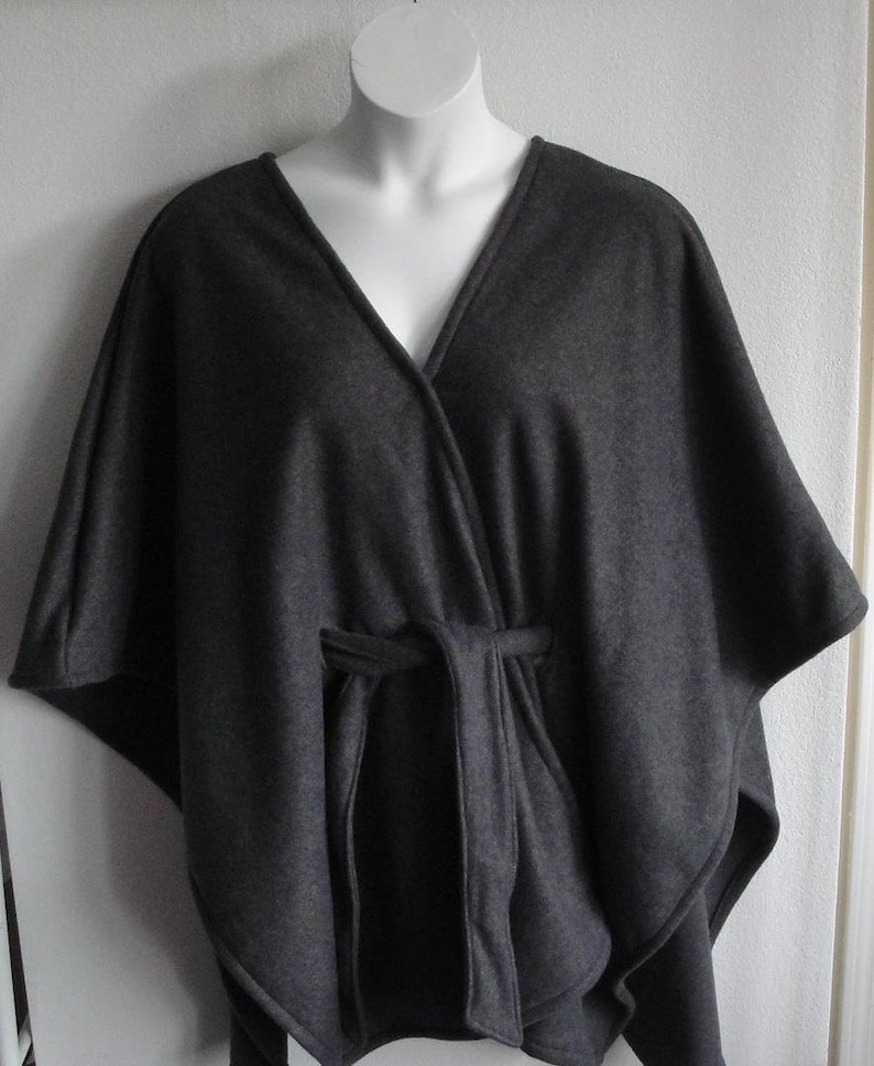 Mastectomy Shoulder Shirt FLEECE Cape Post Surgery Outerwear Shoulder Breast Cancer Special Needs Hospice Breastfeeding-Style Shandra