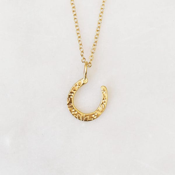 Solid Gold Horseshoe Charm Necklace, Floral Pattern Lucky Pendant, Botanical Good Luck Necklace, Dainty 14k Gold Charm for Her