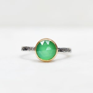 Bague chrysoprase faite main : taille rose, argent sterling et or 14 carats