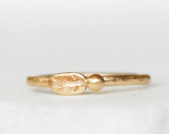 Gold Leaf Wedding Band, Solid 14k Gold Ring, Leaf and Flower Bud Engagement Ring, Dainty Branch Ring, Nature Jewelry, Bridesmaid Gifts