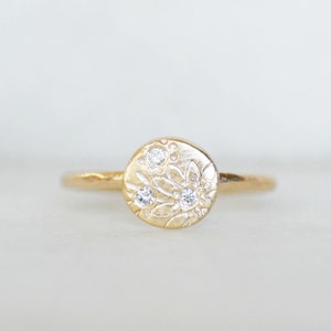 Diamond Disc Wedding Ring, Solid Gold and diamond Wildflower Ring, Diamond Botanical Coin Ring, Floral Disc Ring, Wedding Jewelry, April