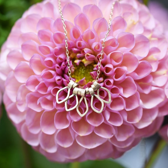 Dahlia flower necklace hot sale