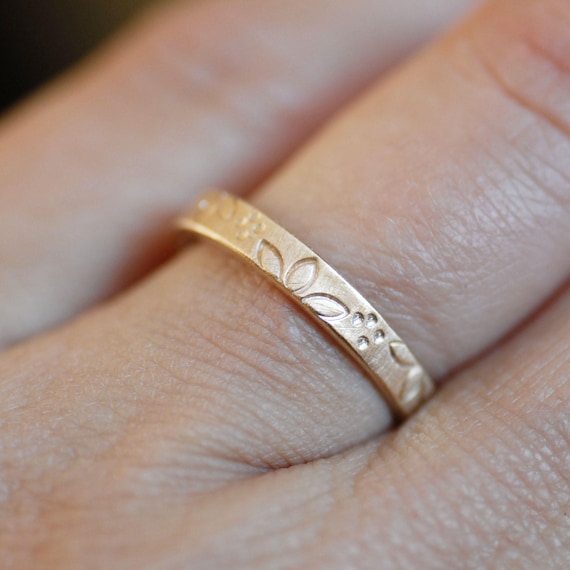 14K Rose Gold 3mm Wide Etched Sparkling Eternity Wedding Band - Size 6.25 14K Rose Gold 3mm Wide Etched Sparkling Eternity Wedding Band - Size 6.25