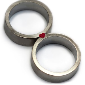 Matching Wedding rings set His and Hers, High quality sterling silver men wedding bands, Red Heart love Ring set