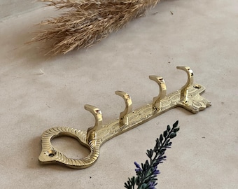 Handcrafted Brass Key Hanger: Vintage Style 5-Hook Entryway Organizer